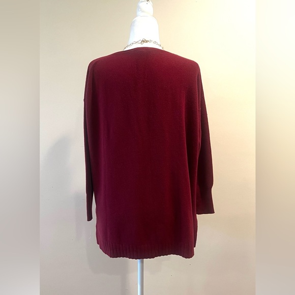 Gorgeous burgundy sweater Sm. by Joie Shld to hem 27.5” pit to pit 24” like new - Picture 4 of 6